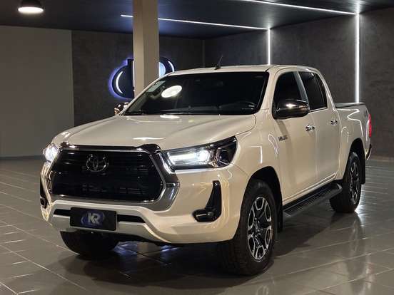 TOYOTA-HILUX-2024