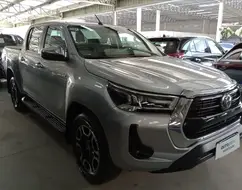 TOYOTA HILUX 2.8 D-4D TURBO DIESEL CD SRX 4X4 AUTOMÁTICO TOYOTA HILUX 2.8 D-4D TURBO DIESEL CD SRX 4X4 AUTOMÁTICO