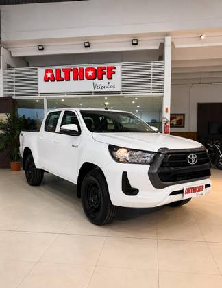 TOYOTA HILUX 2.8 D-4D TURBO DIESEL CS 4X4 MANUAL