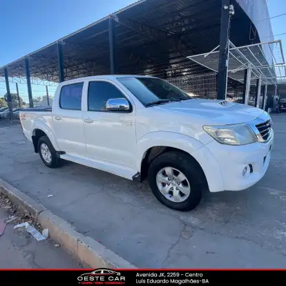 TOYOTA-HILUX-2013