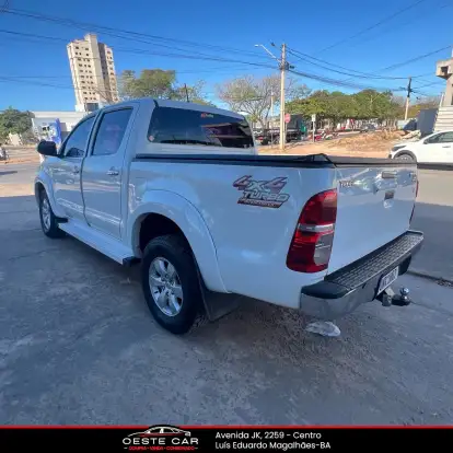 TOYOTA-HILUX-3.0 SRV 4X4 CD 16V TURBO INTERCOOLER DIESEL 4P AUTOMÁTICO TOYOTA-HILUX-2013