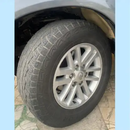 TOYOTA-HILUX-2010