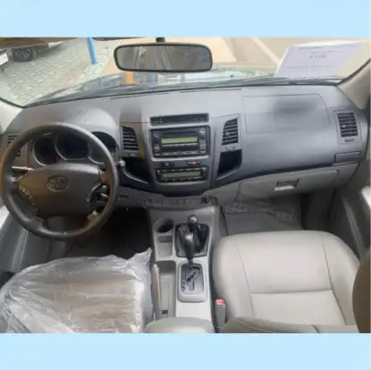 TOYOTA-HILUX-2010