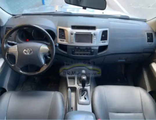 TOYOTA-HILUX-2012