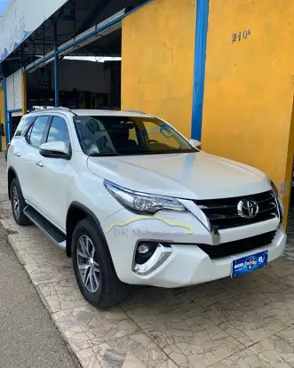TOYOTA-HILUX SW4-2018
