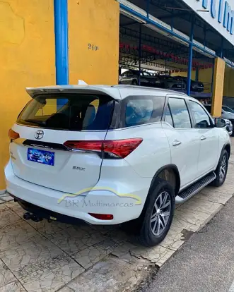 TOYOTA-HILUX SW4-2.8 SRX 4X4 7 LUGARES 16V TURBO INTERCOOLER DIESEL 4P AUTOMÁTICO TOYOTA-HILUX SW4-2018