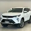 TOYOTA HILUX SW4 2.8 D-4D TURBO DIESEL SRX PLATINUM 7L 4X4 AUTOMÁTICO TOYOTA HILUX SW4 2.8 D-4D TURBO DIESEL SRX PLATINUM 7L 4X4 AUTOMÁTICO