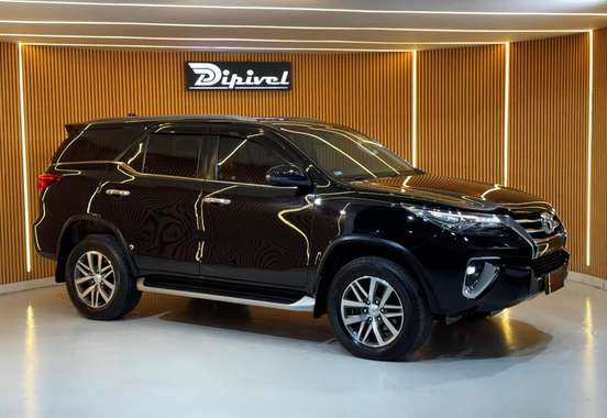 TOYOTA-HILUX SW4-2.8 SRX 4X4 16V TURBO INTERCOOLER DIESEL 4P AUTOMÁTICO TOYOTA-HILUX SW4-2018
