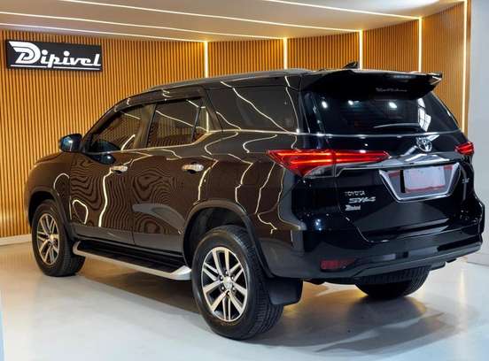 TOYOTA-HILUX SW4-2018