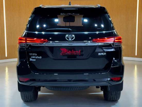 TOYOTA-HILUX SW4-2.8 SRX 4X4 16V TURBO INTERCOOLER DIESEL 4P AUTOMÁTICO TOYOTA-HILUX SW4-2018