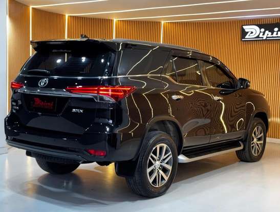 TOYOTA-HILUX SW4-2018