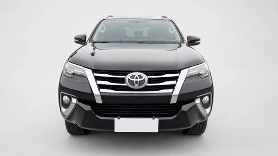 TOYOTA HILUX SW4 2.8 SRX 4X4 7 LUGARES 16V TURBO INTERCOOLER DIESEL 4P AUTOMÁTICO