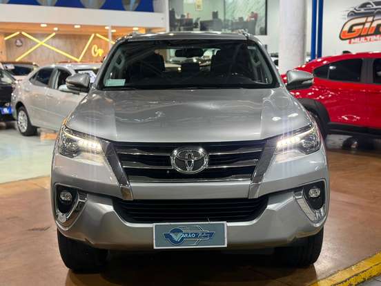 TOYOTA-HILUX SW4-2018