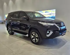 TOYOTA HILUX SW4 2.8 SRX DIAMOND 4X4 7 LUGARES 16V TURBO INTERCOOLER DIESEL 4P AUTOMÁTICO TOYOTA HILUX SW4 2.8 SRX DIAMOND 4X4 7 LUGARES 16V TURBO INTERCOOLER DIESEL 4P AUTOMÁTICO