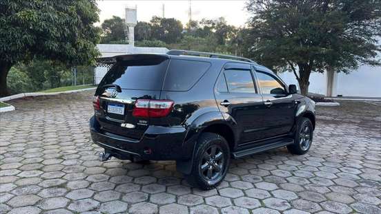 TOYOTA-HILUX SW4-2010