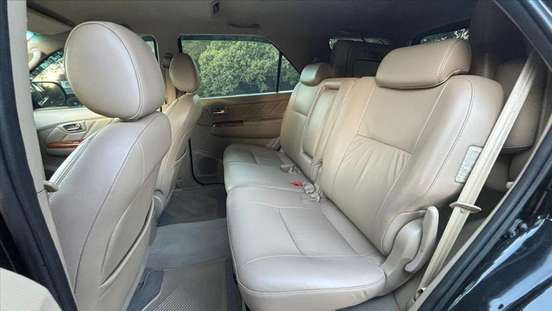 TOYOTA-HILUX SW4-2010