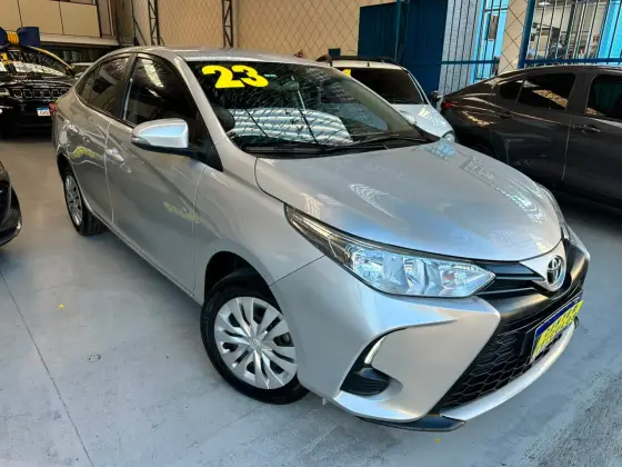 TOYOTA YARIS 1.5 16V FLEX SEDAN XL LIVE MULTIDRIVE TOYOTA YARIS 1.5 16V FLEX SEDAN XL LIVE MULTIDRIVE
