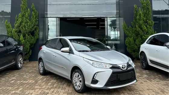 TOYOTA YARIS 1.5 16V FLEX XL MULTIDRIVE TOYOTA YARIS 1.5 16V FLEX XL MULTIDRIVE