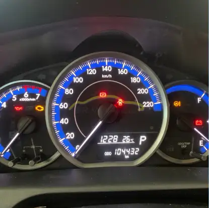 TOYOTA-YARIS-2020