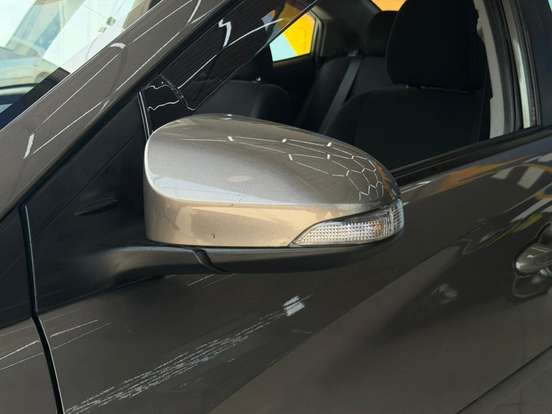 TOYOTA-YARIS-2020