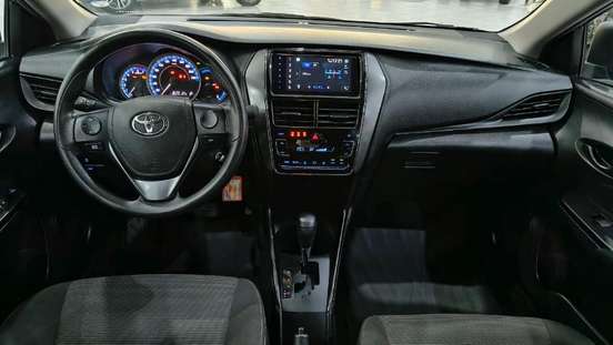 TOYOTA-YARIS-2024