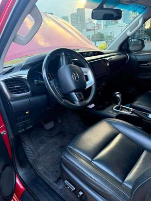 TOYOTA-HILUX-2018