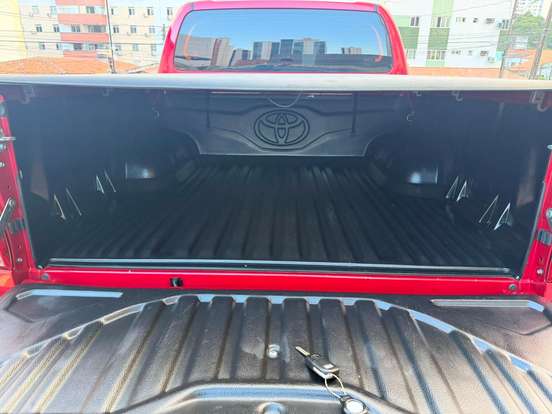 TOYOTA-HILUX-2018