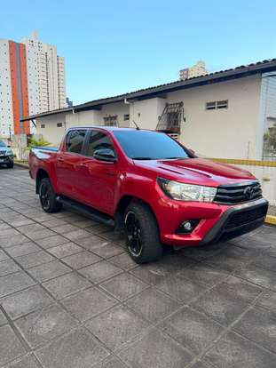 TOYOTA-HILUX-2018