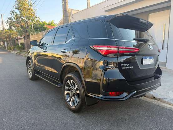TOYOTA-HILUX SW4-2022