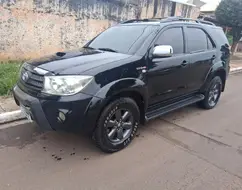 TOYOTA HILUX SW4 3.0 SRV 4X4 16V TURBO INTERCOOLER DIESEL 4P AUTOMÁTICO TOYOTA HILUX SW4 3.0 SRV 4X4 16V TURBO INTERCOOLER DIESEL 4P AUTOMÁTICO