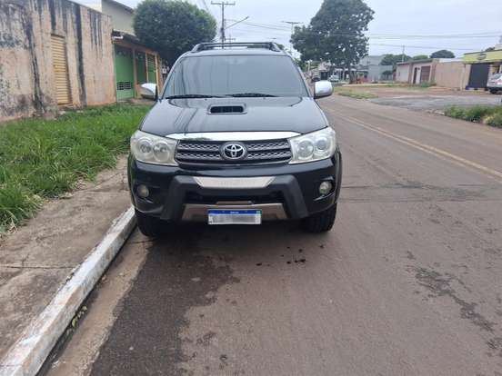 TOYOTA-HILUX SW4-2009