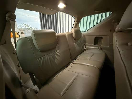 TOYOTA-HILUX SW4-2010