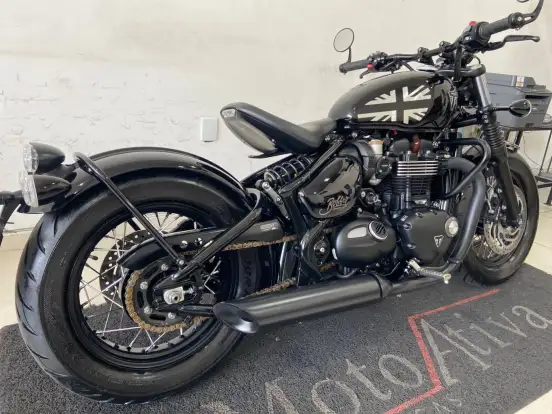 TRIUMPH-BONNEVILLE BOBBER 1200-2020