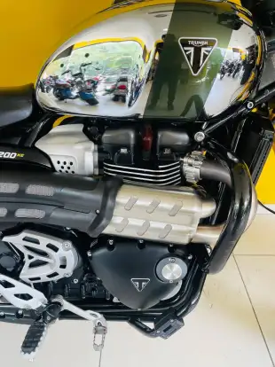 TRIUMPH-BONNEVILLE SCRAMBLER 1200 XE-2023