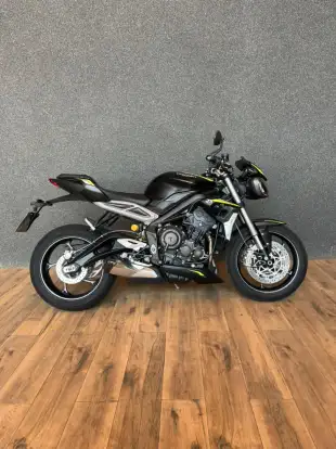 TRIUMPH-STREET TRIPLE 765 RS-2021