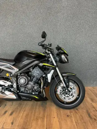 TRIUMPH-STREET TRIPLE 765 RS-2021