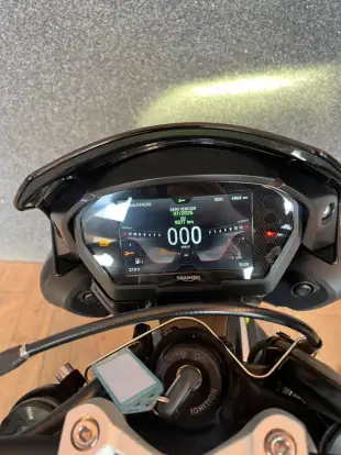 TRIUMPH-STREET TRIPLE 765 RS TRIUMPH-STREET TRIPLE 765 RS-2021