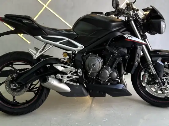 TRIUMPH-STREET TRIPLE 765 RS TRIUMPH-STREET TRIPLE 765 RS-2019
