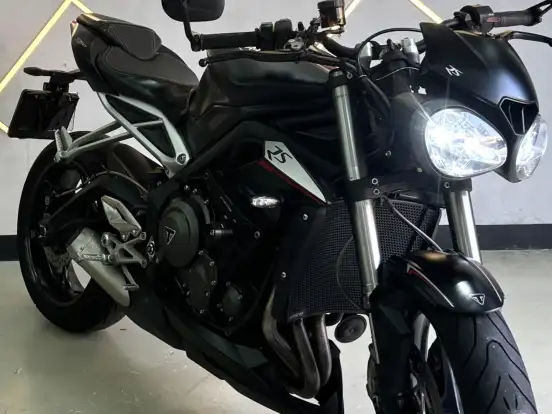 TRIUMPH-STREET TRIPLE 765 RS TRIUMPH-STREET TRIPLE 765 RS-2019