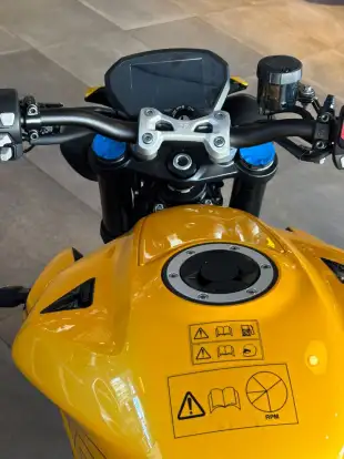 TRIUMPH-STREET TRIPLE RS ABS-2026