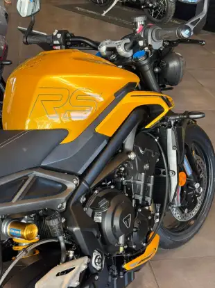 TRIUMPH-STREET TRIPLE RS ABS-2026