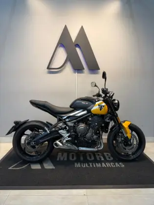 TRIUMPH TRIDENT 660 