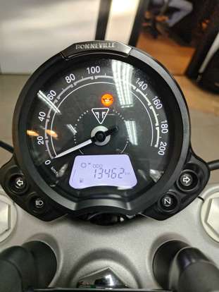 TRIUMPH-BONNEVILLE SPEEDMASTER-2023