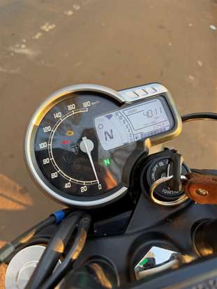 TRIUMPH-SPEED 400-2025