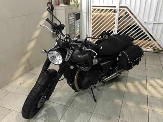 TRIUMPH STREET TWIN 