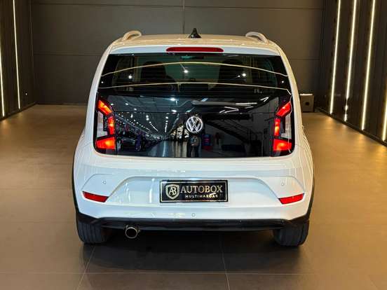 VOLKSWAGEN-CROSS UP-2017