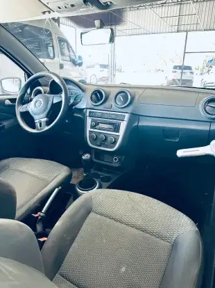 VOLKSWAGEN-GOL-2011