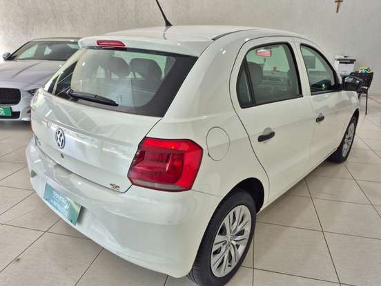 VOLKSWAGEN-GOL-2022