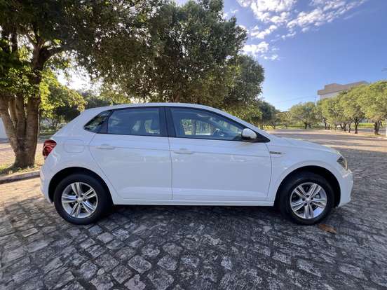 VOLKSWAGEN-POLO-1.0 200 TSI COMFORTLINE AUTOMÁTICO VOLKSWAGEN-POLO-2018