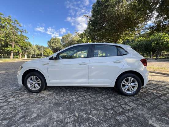 VOLKSWAGEN-POLO-2018